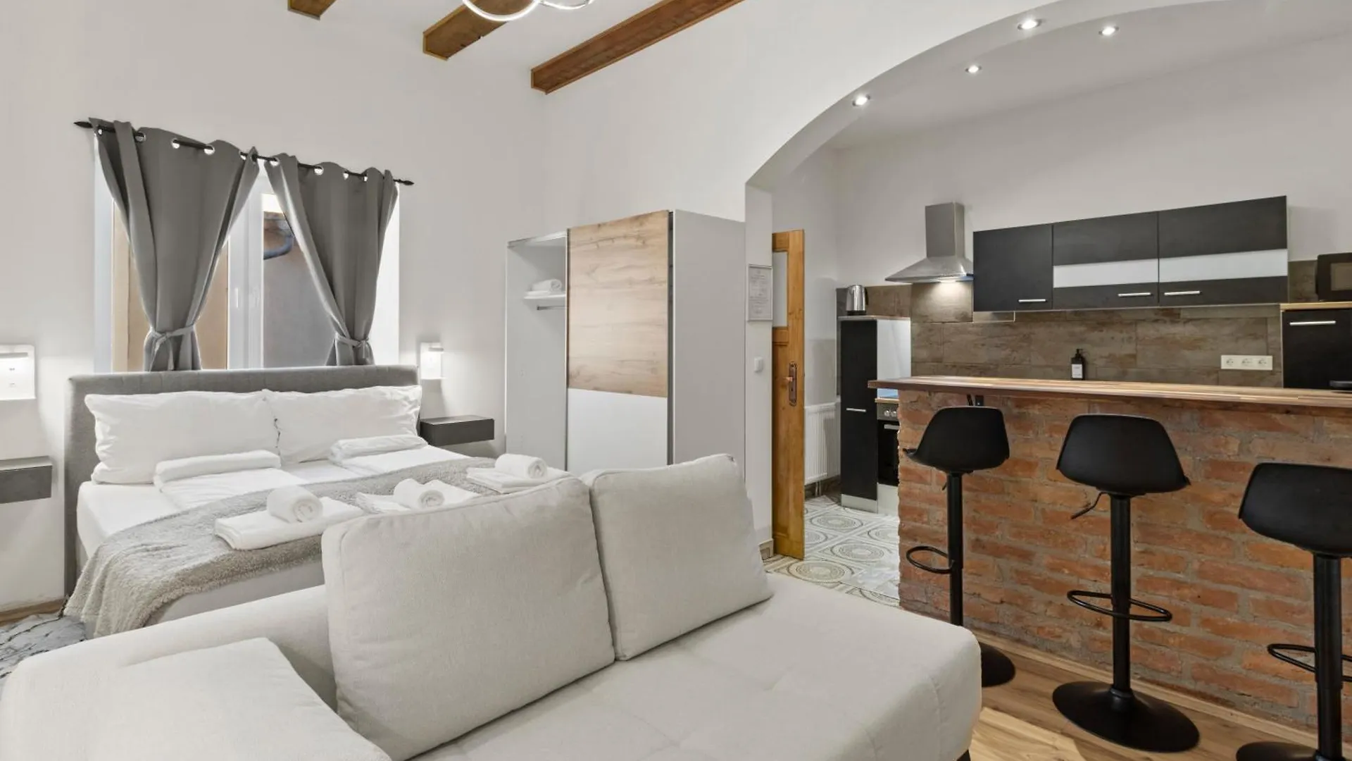 City & Sky Wiens Apartment Mit Flughafennaehe  Wien
