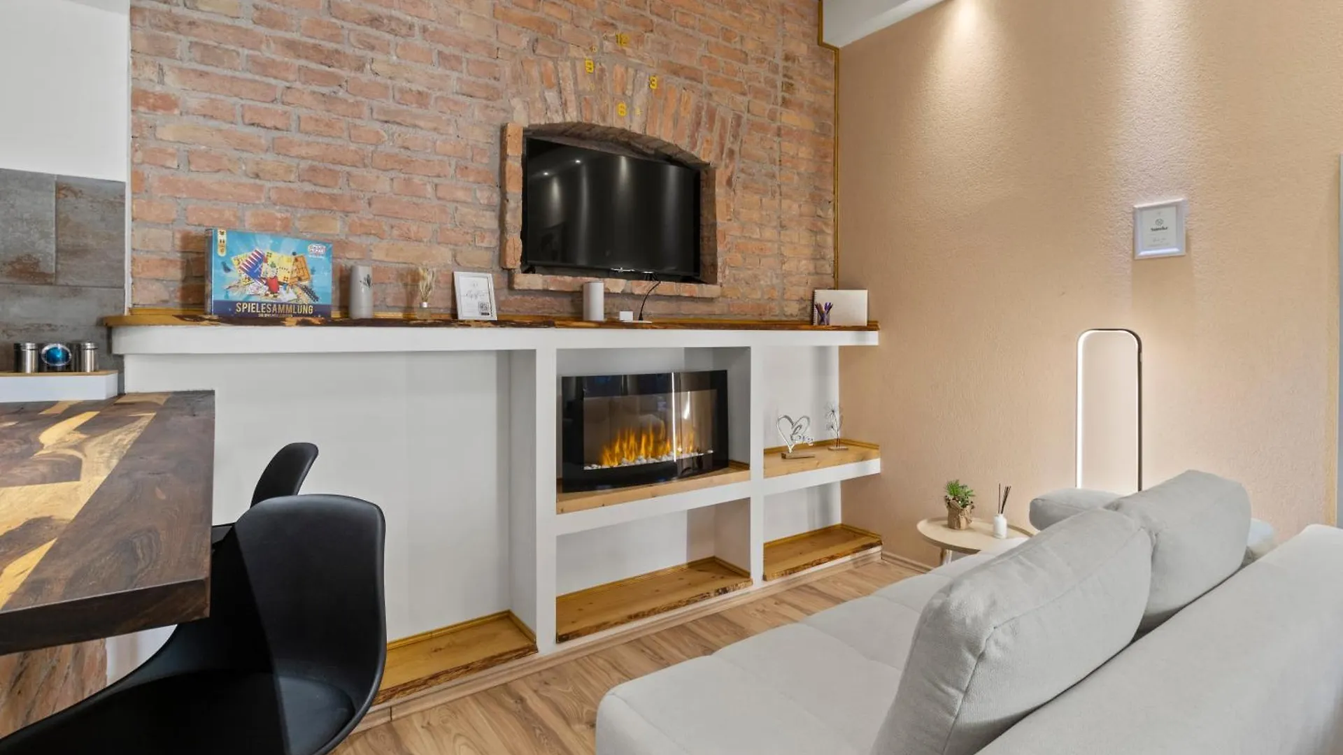 City & Sky Wiens Apartment Mit Flughafennaehe